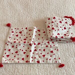 Red Heart Patterned Placemats / set of 4